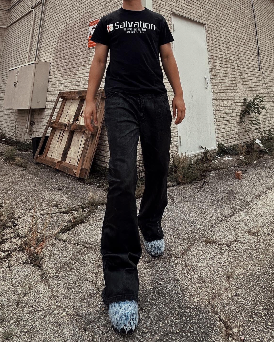 BLACK FLARE WAX DENIM