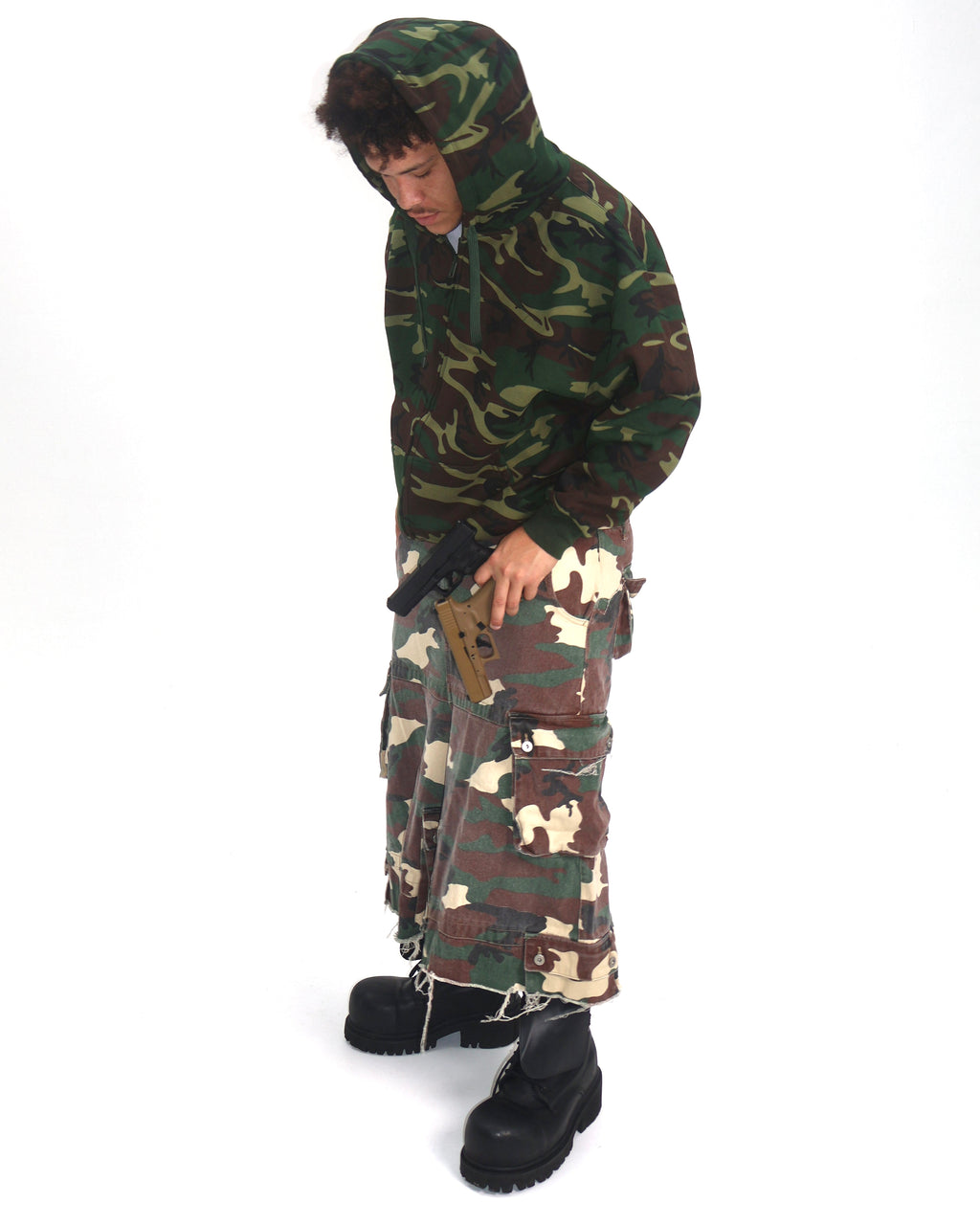 WOODLAND CAMO 3/4 DENIM SHORT