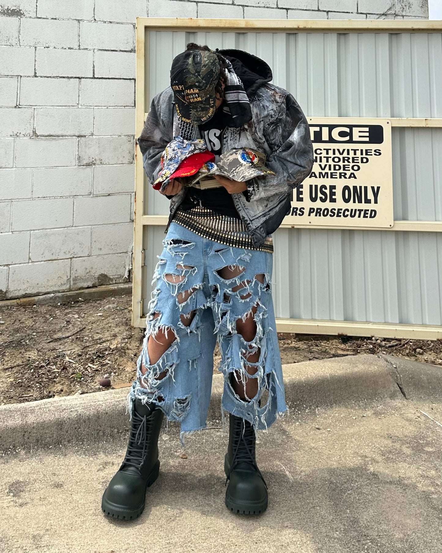 Light Washed Battle Denim 3/4 Short