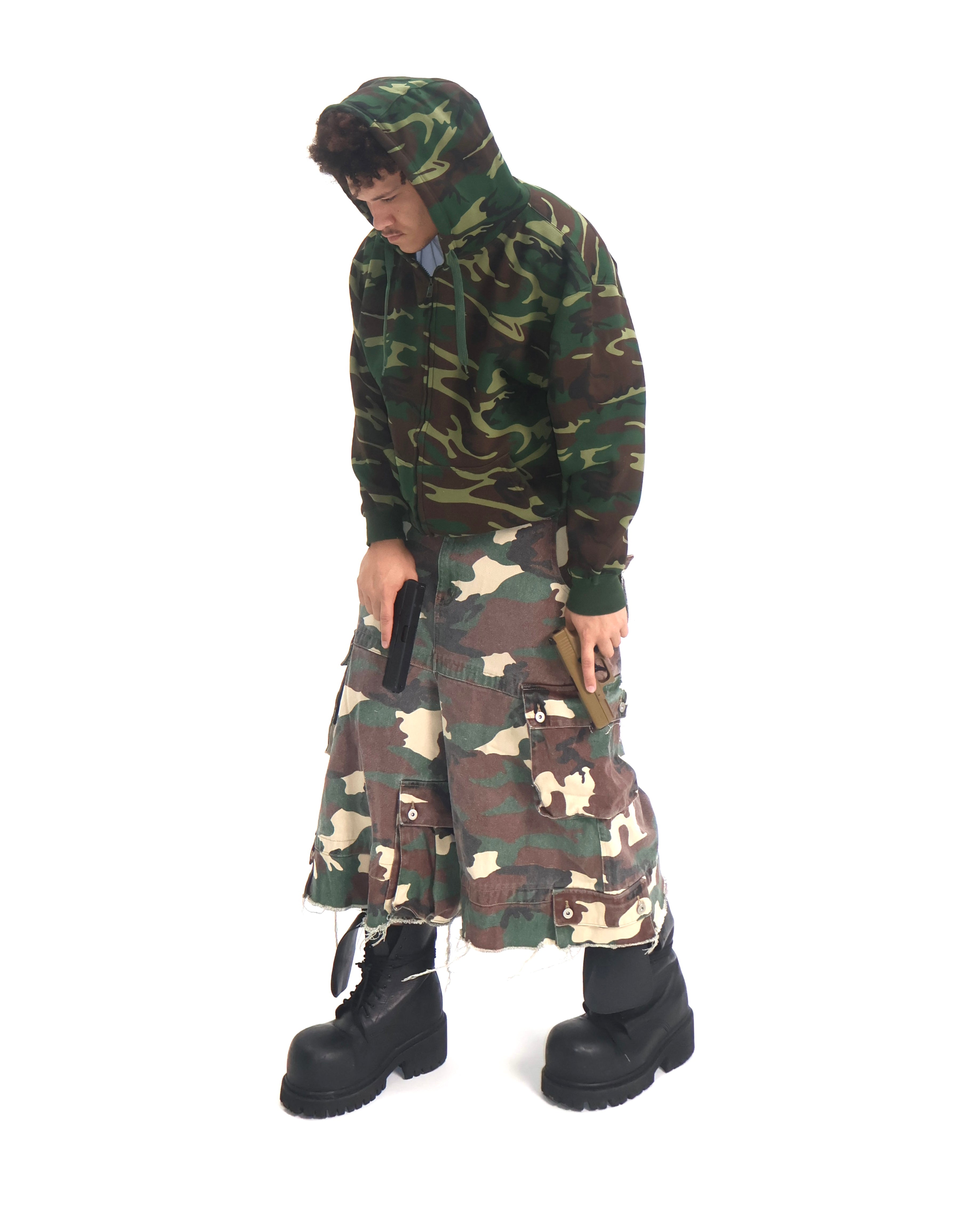WOODLAND CAMO 3/4 DENIM SHORT