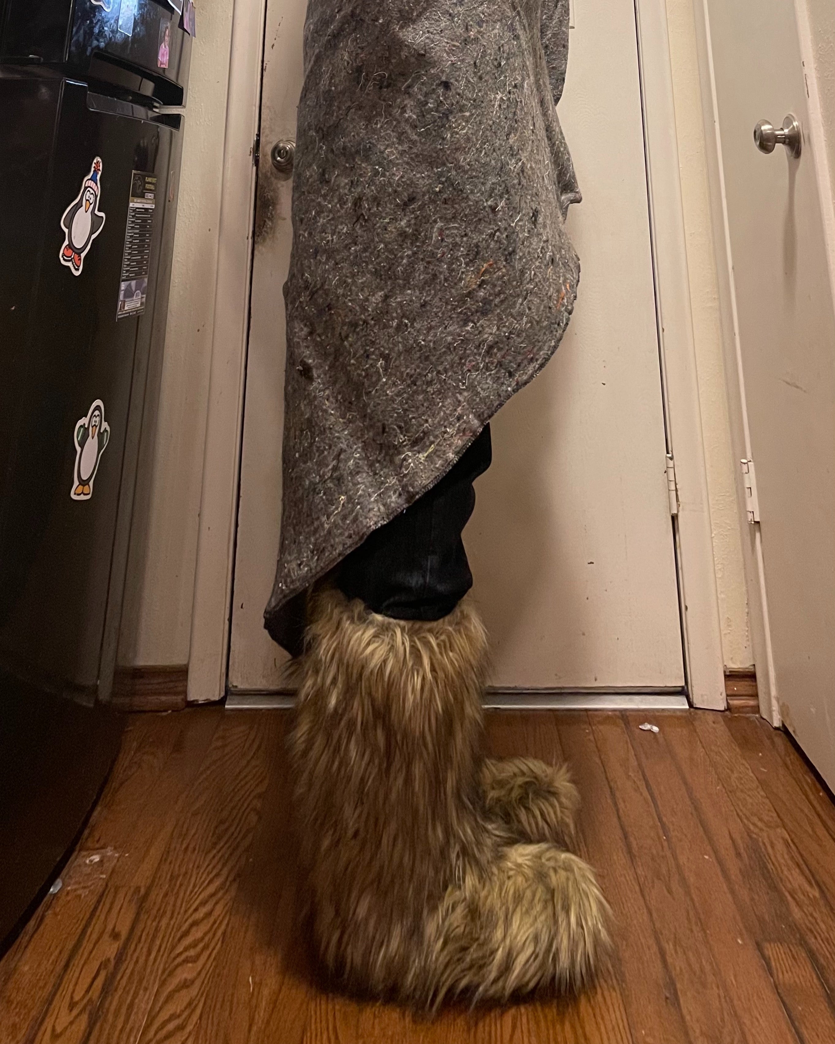 Lion Fur Blizzard Boots - Crimson Flow Studios